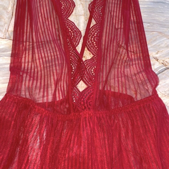 Small Victoria's Secret Lace Slip Red Babydoll - Picture 3 of 13